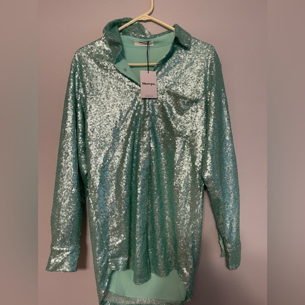SHOWPO T-SHIRT DRESS !!ACCEPTING THE FIRST REASONABLE OFFER THAT IS SENT!!